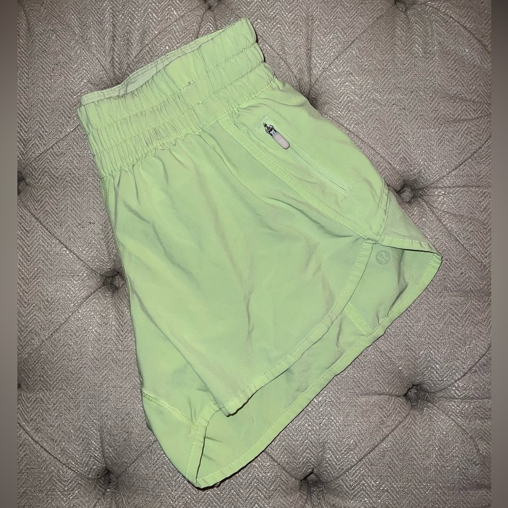Lululemon Tracker 4” Low Rise Lined Shorts